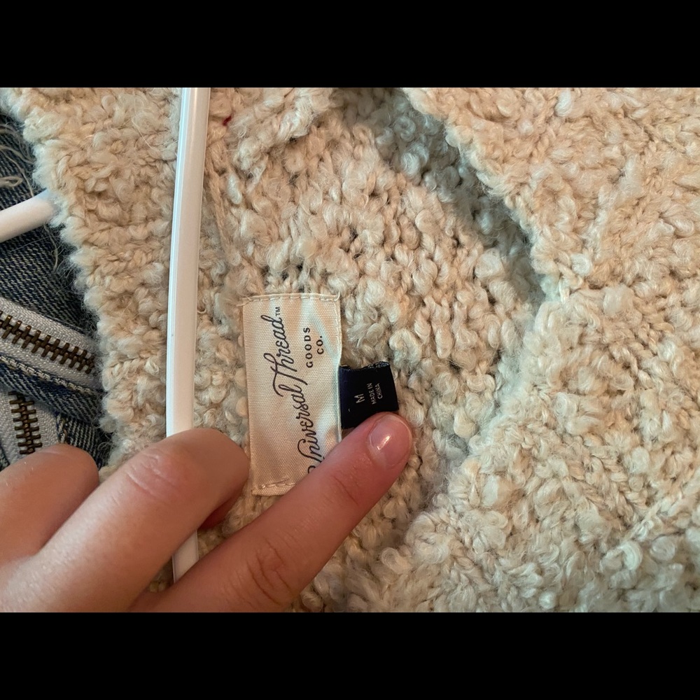 Target sweater - Picture 3 of 3